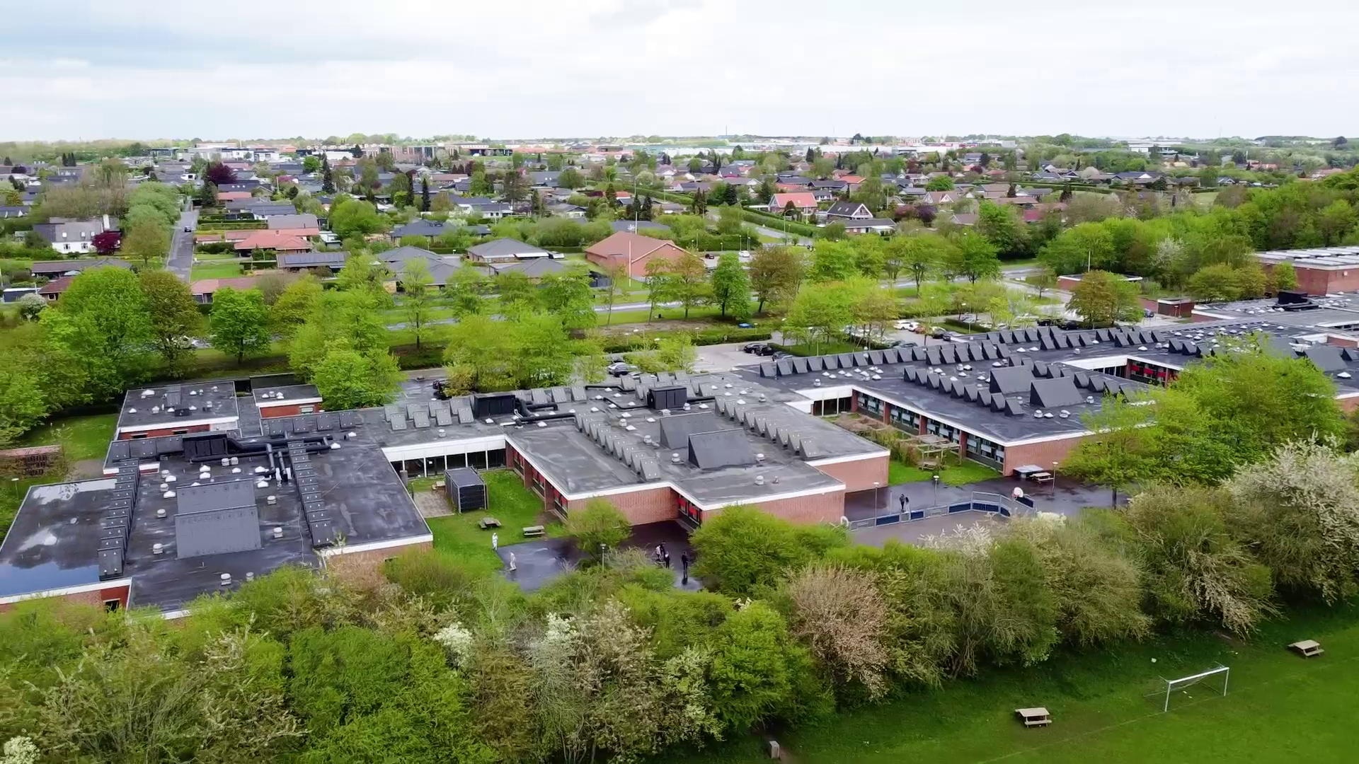 Skjoldhøjskolen set fra luften